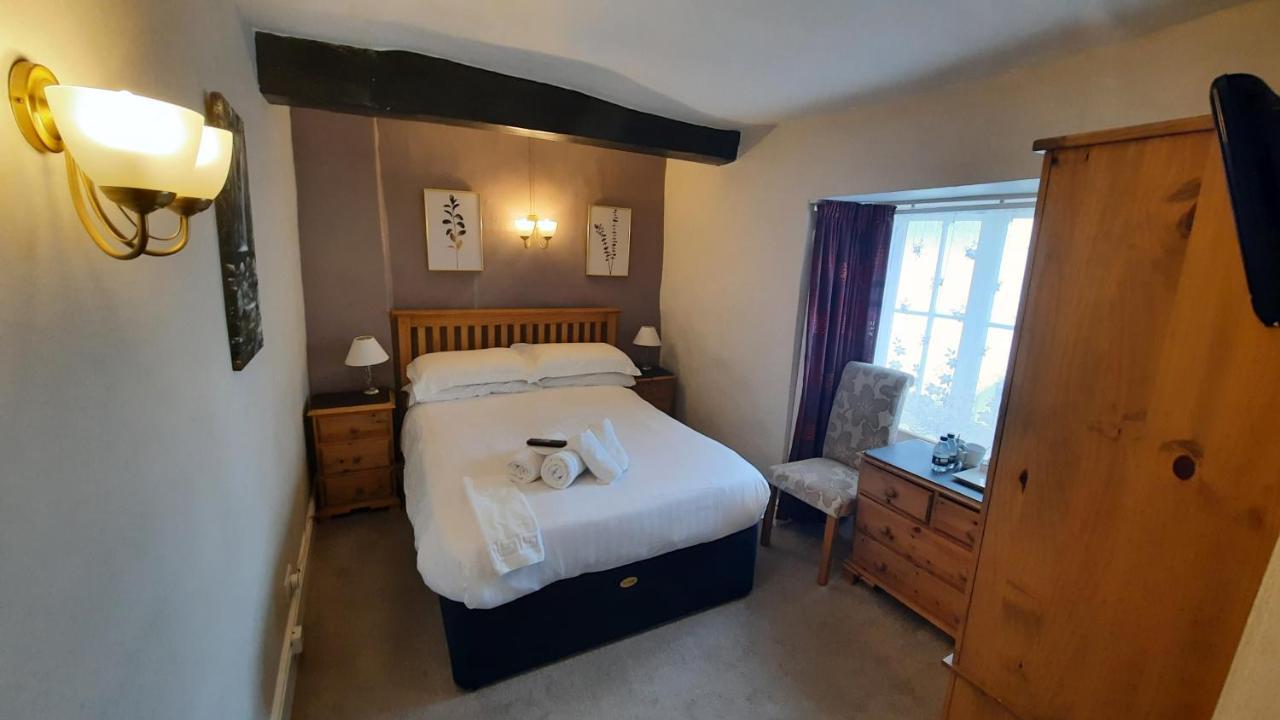 Kings Arms Hotel 호크셰드 외부 사진